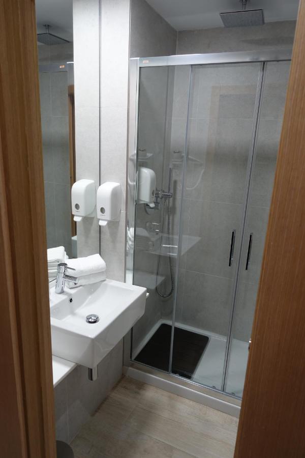 Hostal Cervelo Madrid Exterior photo
