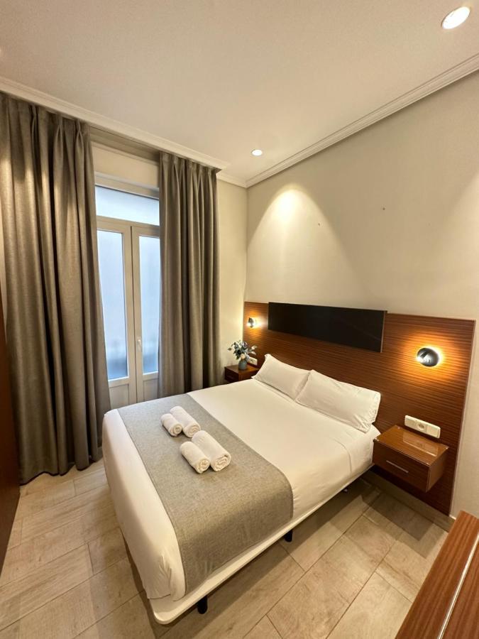 Hostal Cervelo Madrid Exterior photo
