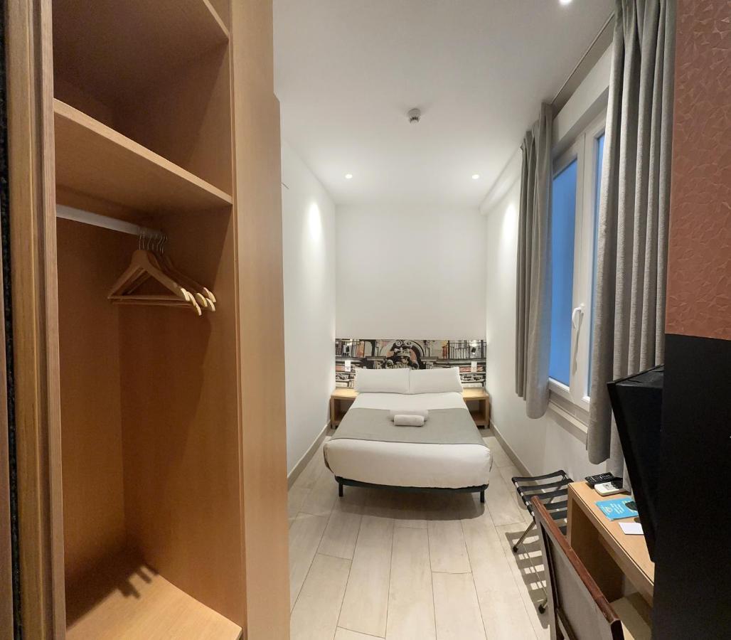 Hostal Cervelo Madrid Exterior photo