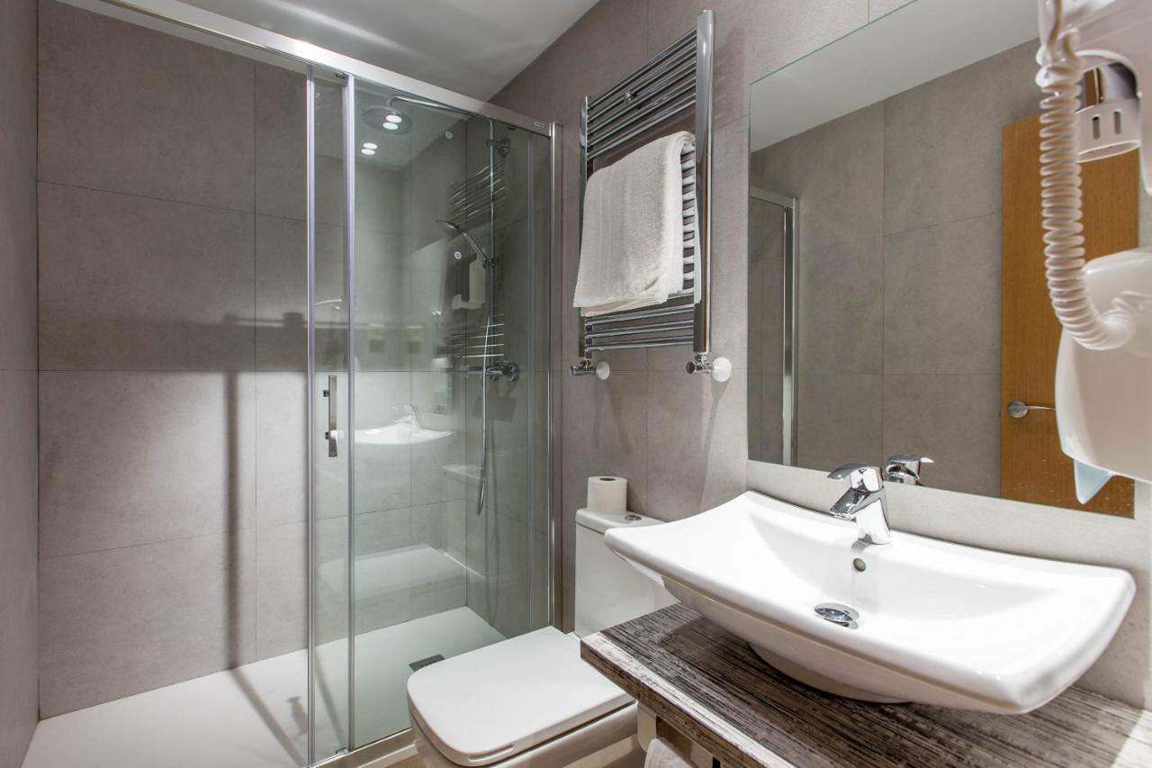 Hostal Cervelo Madrid Exterior photo